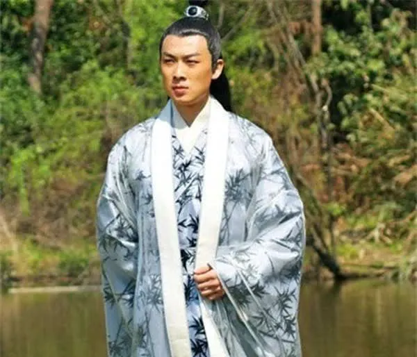 Điều này đã khiến con trai của bà, dù có tài năng và phẩm chất, cũng không thể thoát khỏi số phận bi thảm dưới trướng một người mẹ tàn bạo.