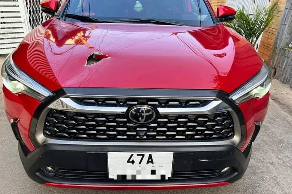 Thanh sat cong trinh roi trung dau phu nu, xuyen thung capo o to-Hinh-2