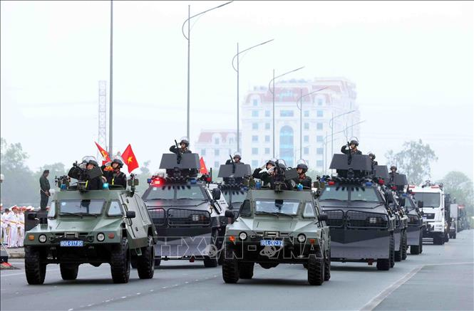 Khối xe chiến đấu đặc chủng của lực lượng CSCĐ tham gia diễu binh tại buổi tổng duyệt.