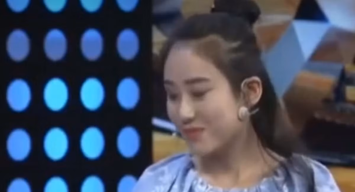 Các chuyên gia khuyên Han, nếu cô muốn giữ lại viên ngọc này, cô nên rửa sạch hết axit trên bề mặt nó hoặc nếu không có ý định sưu tầm, cô nên chôn nó xuống đất, coi như trả về mảnh đất nơi mà nó thực sự thuộc về.