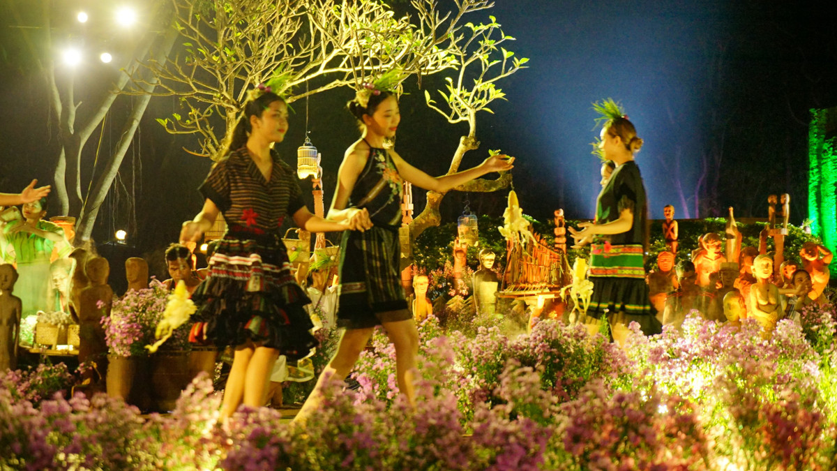 Dac sac chuong trinh nghe thuat thoi trang tho cam “Gia Lai oi”