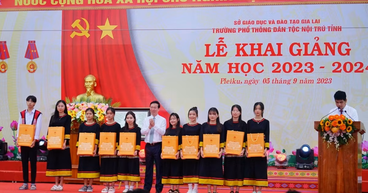 Chu tich nuoc du khai giang tai Truong dan toc noi tru Gia Lai-Hinh-2