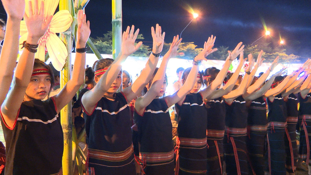 Gia Lai: Khai mạc lễ hội hoa dã quỳ Chư Đang Ya 2023 - Hình 6 Gia Lai: Khai mac le hoi hoa da quy Chu Dang Ya 2023-Hinh-6