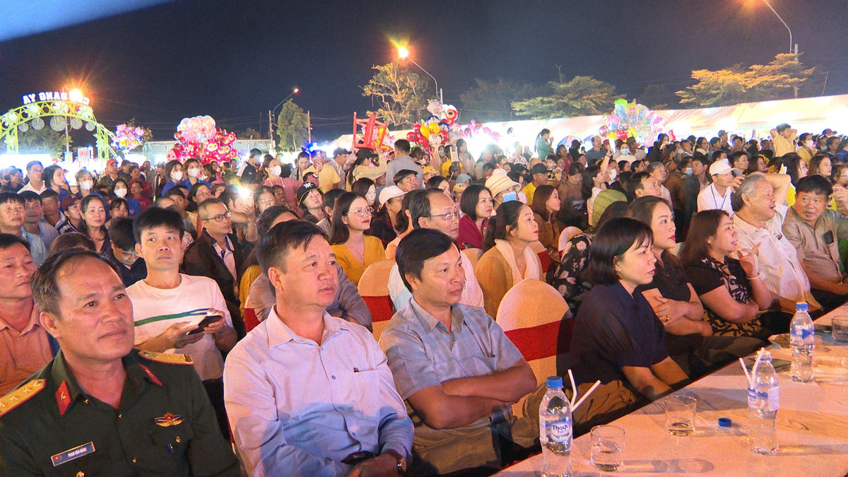 Gia Lai: Khai mạc lễ hội hoa dã quỳ Chư Đang Ya 2023 - Hình 3 Gia Lai: Khai mac le hoi hoa da quy Chu Dang Ya 2023-Hinh-3