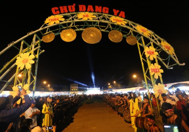 Gia Lai: Khai mạc lễ hội hoa dã quỳ Chư Đang Ya 2023 - Hình 2 Gia Lai: Khai mac le hoi hoa da quy Chu Dang Ya 2023-Hinh-2