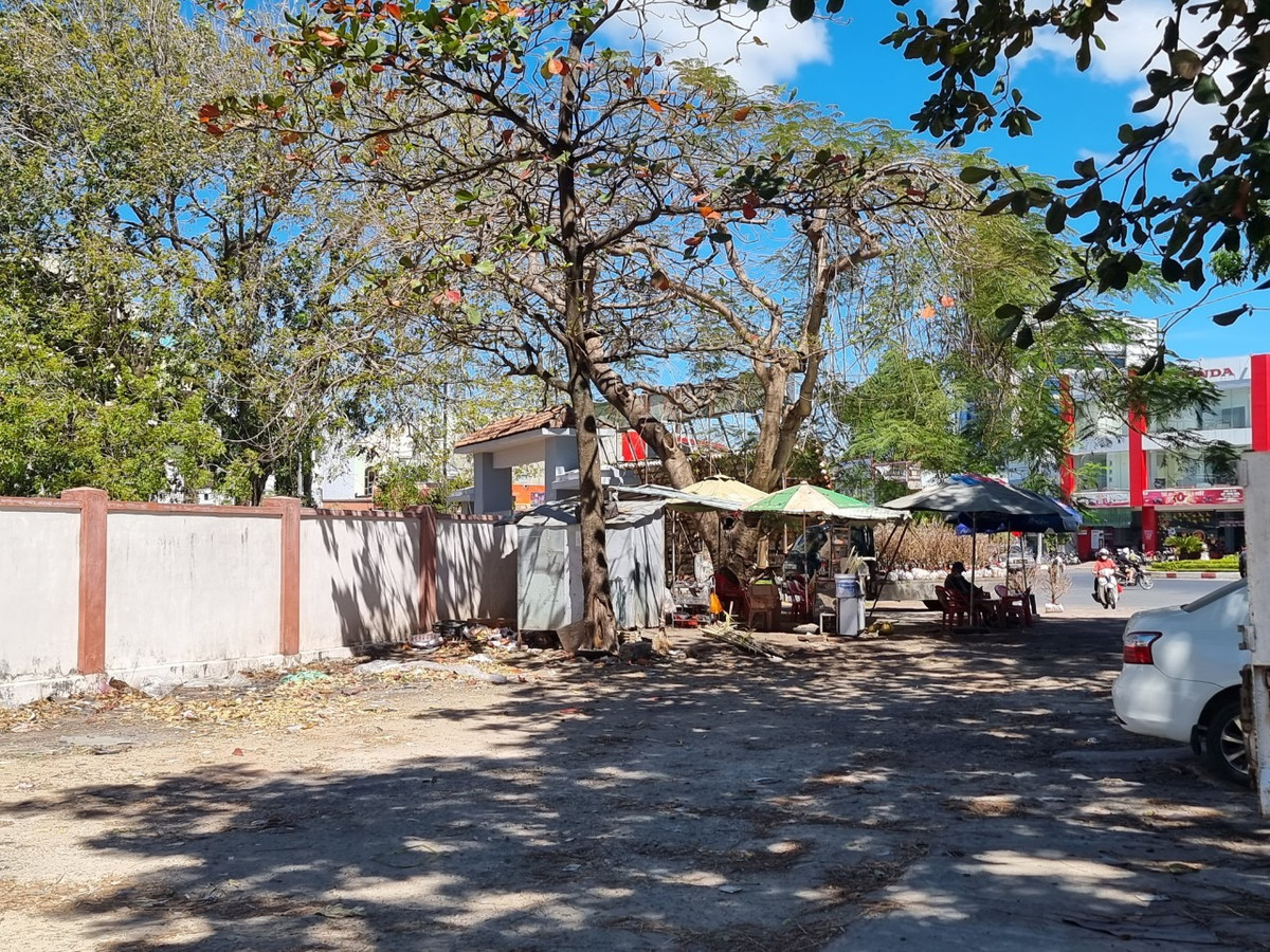 Tai sao 7.000 m2 “dat vang” giua trung tam TP Kon Tum van bo hoang?-Hinh-2