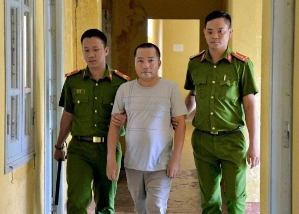 Gia Lai: Triet pha duong day ca do bong da “khung”