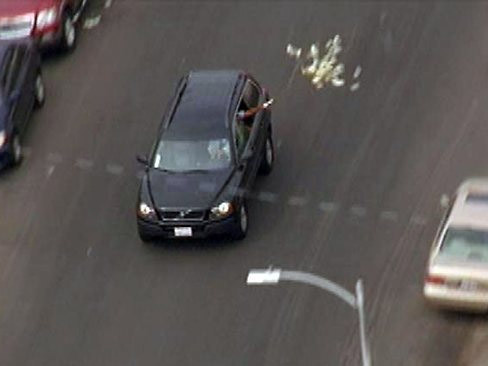 Đại gia rải tiền hơn 3km lấy hên đêm Giao thừa: Người dân ấp Bình Hạ Tây (xã Thái Mỹ, H. Củ Chi, TP Hồ Chí Minh) cho biết, đêm giao thừa tối 30/1/2014, họ bất ngờ nhận được "lộc" khi trên quốc lộ 10 (đoạn nối TP HCM - Tây Ninh) xuất hiện nhiều tờ tiền mệnh giá 1.000 - 2.000 và 5.000 đồng. Ảnh minh họa.