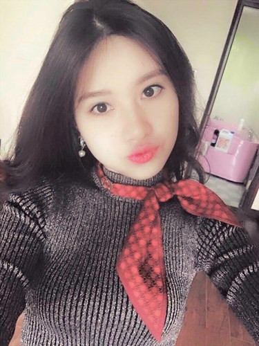 Trà My cũng tiết lộ, lượng khách đến quán ăn của Trà My tăng lên từng ngày và sau lần cô xuất hiện trên mạng với biệt danh "hot girl bún đậu", nhiều chàng trai trẻ còn hứa sẽ đến quán để ủng hộ cho cô. Ảnh: Facebook.