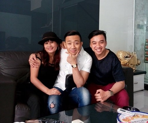 Trấn Thành đang là một trong những nam MC đắt show nhất nhì làng giải trí Việt. Không chỉ tỏa sáng trong nghiệp cầm mic, Trấn Thành còn là một nghệ sĩ đa năng, đá chéo nhiều lĩnh vực khác nhau và nổi bật nhất trong số đó là hài kịch. Ảnh: Dân Việt.