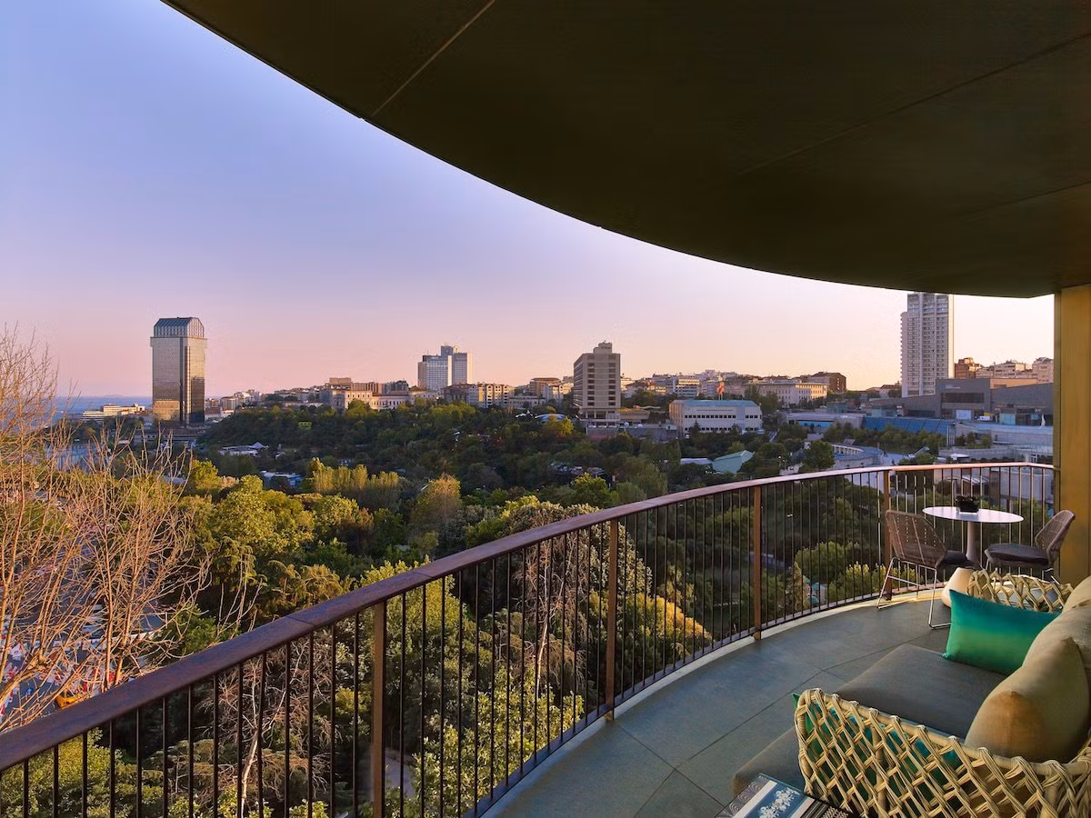 Phòng Bentley Suite thứ hai năm ngoái vừa ra mắt tại tầng 4 khách sạn St. Regis Istanbul, Thổ Nhĩ Kỳ.