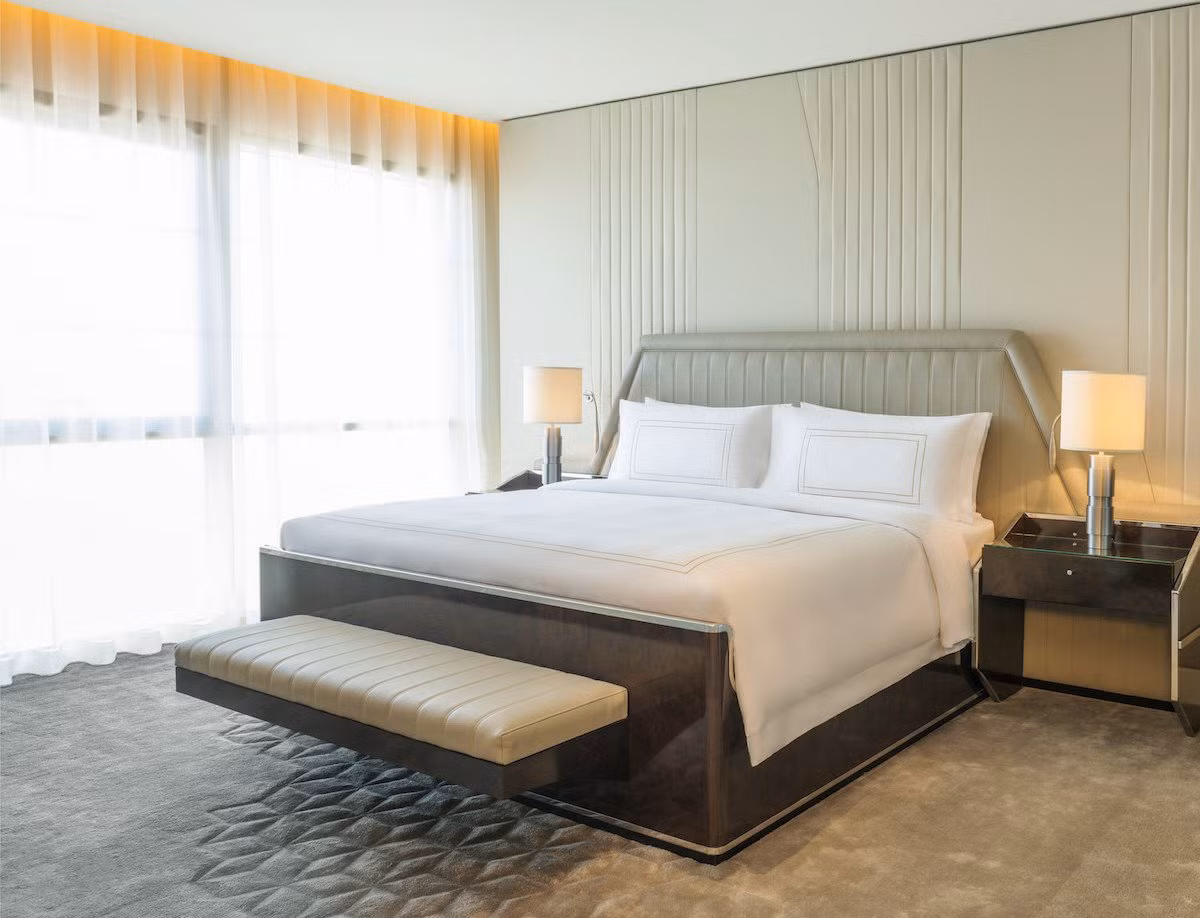 Phòng Bentley Suite thứ 3 chuẩn bị khai trương trong tháng này tại khách sạn St Regis ở Dubai có giá 6.806 USD/đêm.