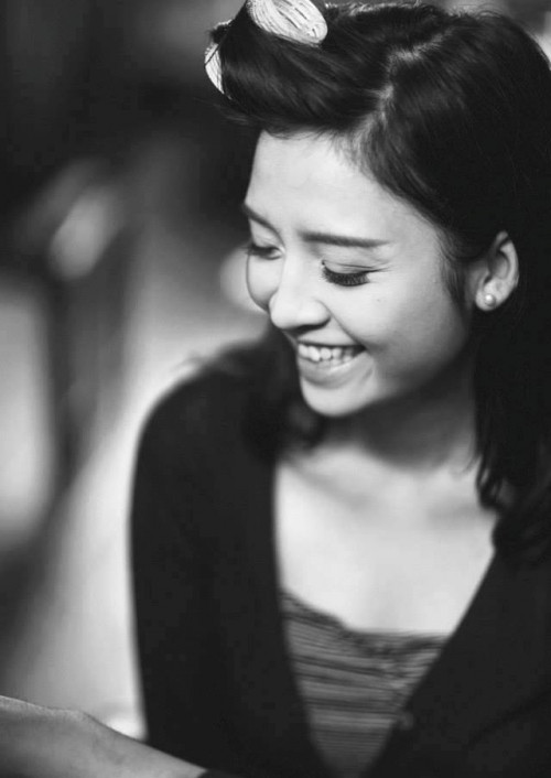 Nhiều người nhận xét MC Thuỳ Dương sở hữu một gương mặt "rất Việt Nam" với nụ cười tươi rạng rỡ, gương mặt hiền hoà, phúc hậu, giọng nói mềm mại.