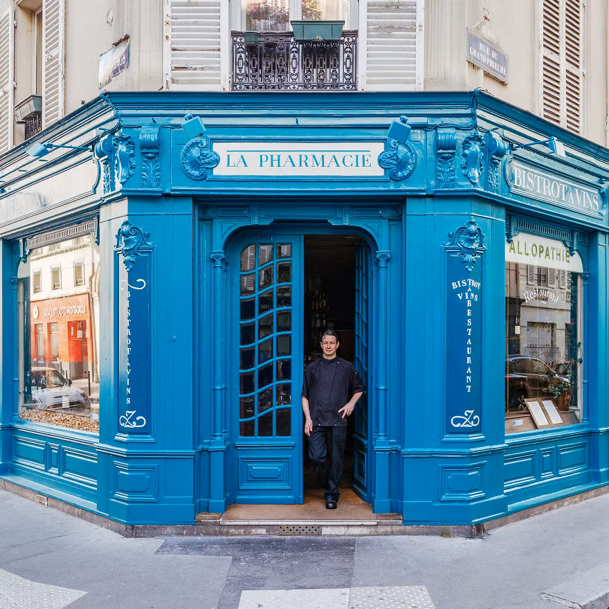 Bếp trưởng Christophe Duparay tự hào về nhà hàng La Pharmagie của ông.
