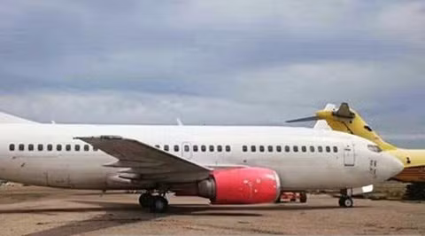  Đại gia Trung Quốc có tên Ning đến từ Tứ Xuyên đã chi 1,2 triệu USD (tương đương 26,7 tỷ đồng) để mua và vận chuyển máy bay Boeing 737-300 cũ ở Mỹ về nước.