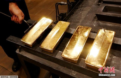 Từng công đoạn, chi tiết sản xuất đòi hỏi phải rất kỹ lưỡng.