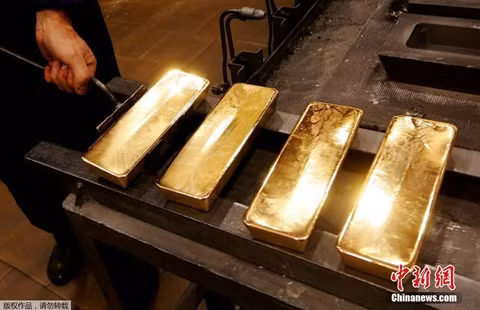 Từng công đoạn, chi tiết sản xuất đòi hỏi phải rất kỹ lưỡng.