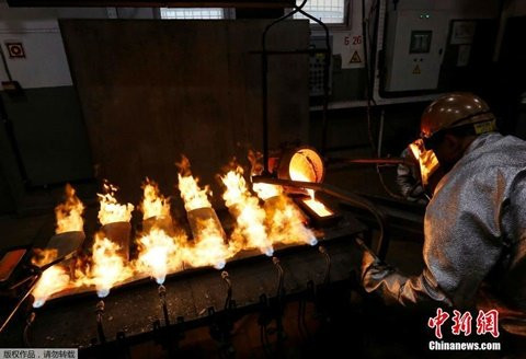 Các sàn giao dịch vàng trên thế giới như Hiệp hội Thị trường vàng (LBMA, Anh), Trung tâm hàng hóa Dubai (Các Tiểu vương quốc Arab thống nhất) đánh giá chất lượng vàng xuất xưởng từ nhà máy Krastsvetmet rất cao.