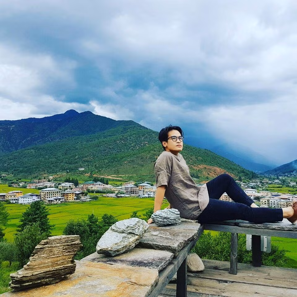 Dù khiêm tốn, không khoe của bao giờ, người hâm mộ vẫn nhận ra cuộc sống giàu sang của Hà Anh Tuấn. Ảnh: FBNV.