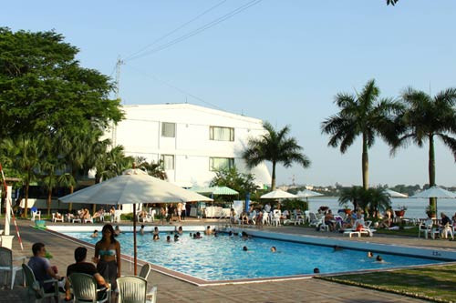 Sau khi đổi chủ và thực hiện chuyển đổi, khách sạn Thắng Lợi đã đổi tên thành Hilton Hanoi Westlake. Khách sạn Thắng Lợi có lịch sử gần 40 năm, đạt tiêu chuẩn 4 sao, nằm trên đường Yên Phụ (Q. Tây Hồ, Hà Nội).