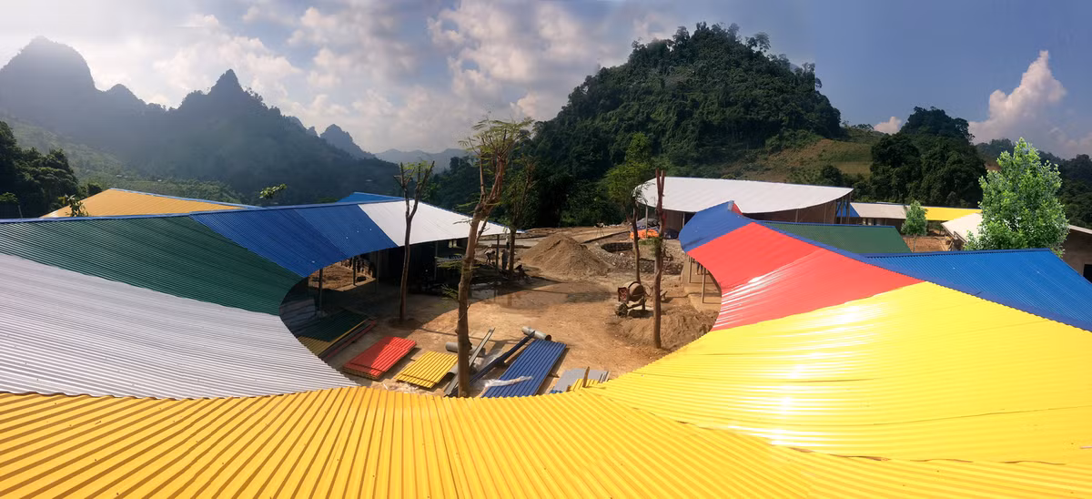 Công trình được thiết kế với phong cách hiện đại, đường nét tươi mới với sản phẩm gạch đất do 1+1>2 nghiên cứu và sản xuất…