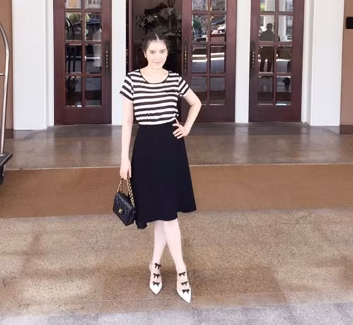 Túi xách Chanel là món phụ kiện không thể thiếu đối với những người đẹp sành điệu và yêu thích hàng hiệu như Lý Nhã Kỳ.