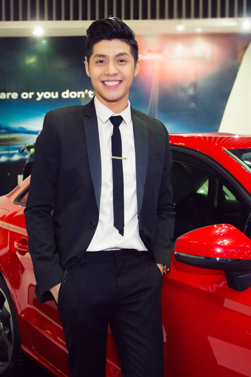 Nam ca sĩ cũng trở thành đại diện thương hiệu của khá nhiều nhãn hiệu nổi tiếng với mức thù lao thuộc hàng “khủng” như: quảng cáo C.C.Lemon, Fami, các hãng xe hơi,…Ảnh: Internet.