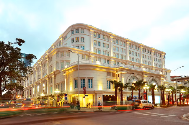 Tiếp đó, Vạn Thịnh Phát cũng được cho là có liên quan tới thương vụ chuyển nhượng dự án khu phức hợp Union Square trong năm 2013. Giá trị của thương vụ gần 10.000 tỷ đồng cho toàn bộ công trình được xây dựng trên diện tích khoảng 8.800 m2, quy mô xây dựng gồm 6 tầng hầm và 9 tầng nổi. Ảnh: CafeF.