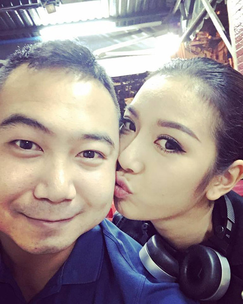  Bạn trai đại gia của Á hậu Thúy Vân tên Nguyễn Tuấn John, là một Việt kiều Canada. Anh sinh năm 1987, vừa tổ chức sinh nhật tròn 29 tuổi vào hôm 4/9 vừa qua.