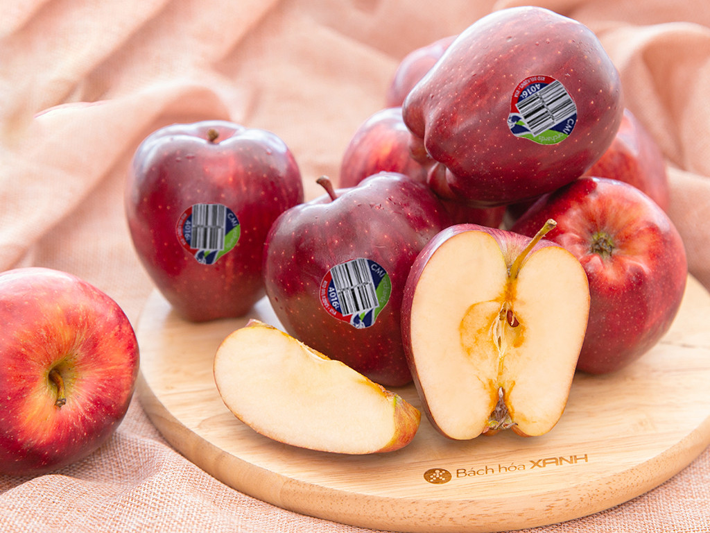 Ăn táo mỗi ngày có thể kích thích tuyến nước bọt, làm giảm sâu răng vì nó làm giảm mức độ vi khuẩn. Ảnh: tgdd.