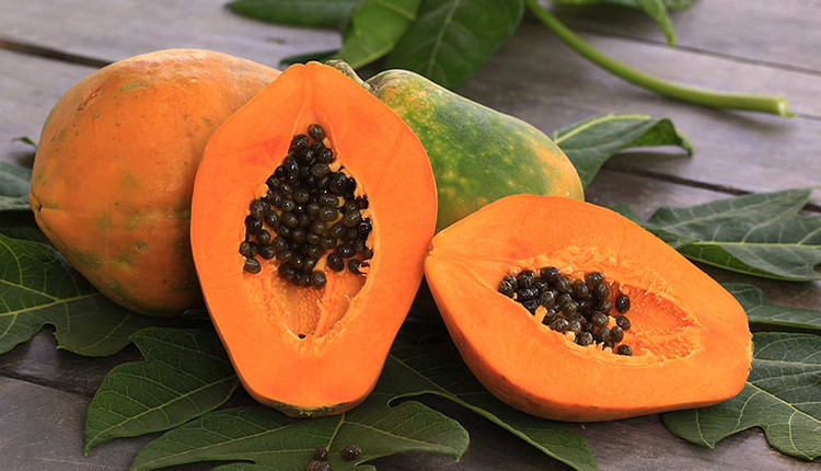 Hầu hết bệnh nhân tiểu đường được cho là có nguy cơ mắc bệnh tim cao hơn do lượng đường trong máu không đều. Các chất chống oxy hóa trong đu đủ gây cản trở hoặc ngăn ngừa tổn thương tế bào, do đó giúp ngăn ngừa bệnh tim. Ảnh: birbes.