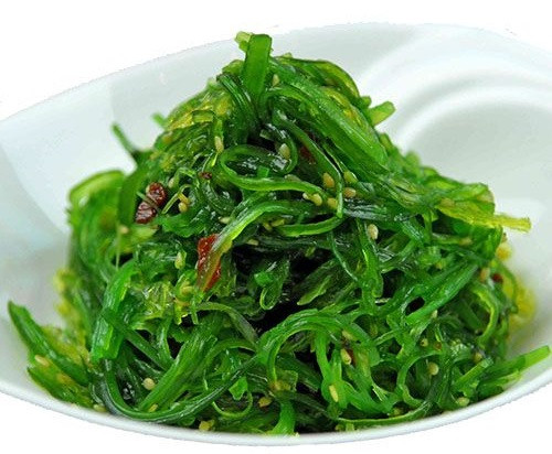 Tiêu thụ rong biển thường xuyên được cho là để bảo vệ da khỏi tác hại của ánh nắng mặt trời, giảm sưng và đỏ, làm trẻ hóa làn da. Ảnh: xuatkhaulaodongnhatbanvn.