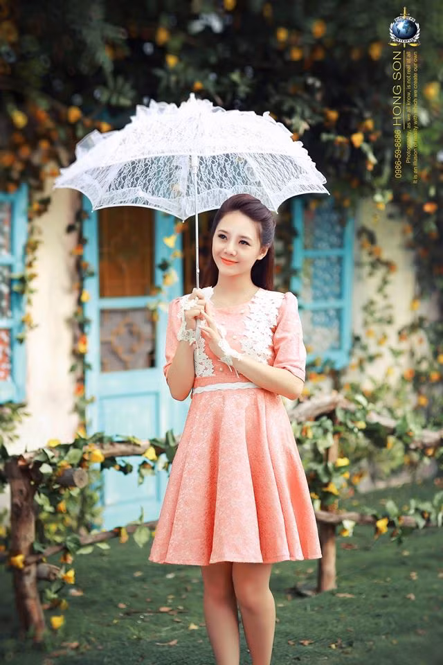 Ngắm nhan sắc, vẻ đáng yêu của cô nàng "vợ người ta".