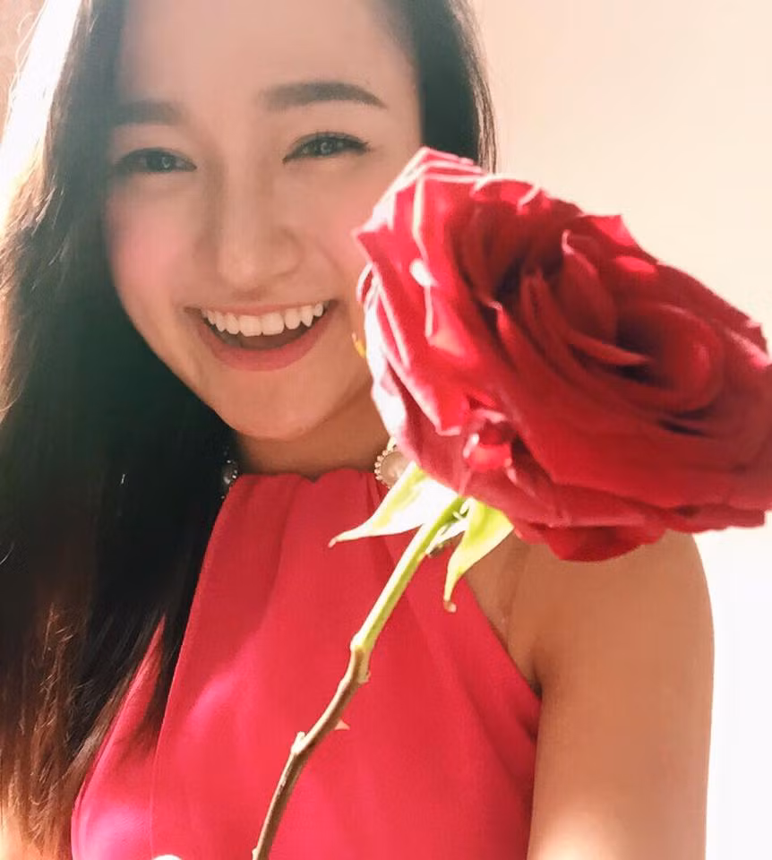 Có thể thấy Thuỳ Trang dù để tóc dài hay tóc ngắn đều rất xinh đẹp và tạo ra được những ấn tượng riêng. Mái tóc dài đem lại vẻ nhẹ nhàng, nữ tính trong khi kiểu tóc tém ngắn lại giúp Thuỳ Trang trông mạnh mẽ, tinh nghịch và thú vị hơn.