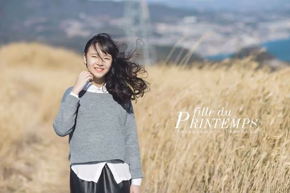 Không chỉ xinh xắn, dễ thương, Hương Thảo còn là một cô gái rất đa tài. Nữ du học sinh xinh đẹp cho biết cô yêu thích ảo thuật từ nhỏ, lớn lên may mắn được một người bạn chỉ dạy nên hiện tại cô nàng đã thực hiện tốt nhiều màn ảo thuật nhỏ, đơn giản.