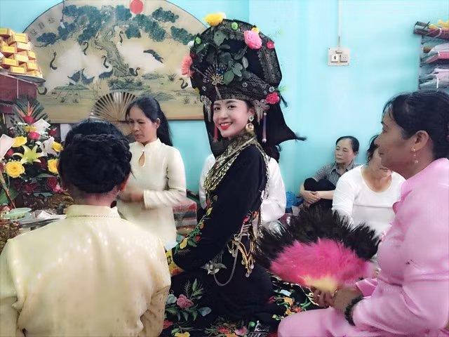 Đã làm cô đồng được 3 năm nhưng ít ai biết, trong quá khứ Ngọc Nancy từng trải qua rất nhiều nghề nghiệp khác nhau trước khi thực sự có công việc ổn định.