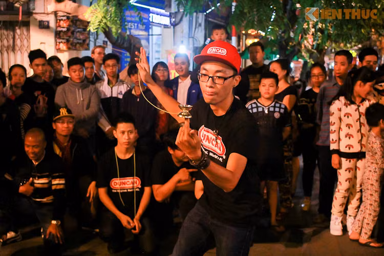 - Các bạn còn chần chừ gì nữa hãy thử tập bộ môn đường phố này thôi và để tìm hiểu xem khả năng và giới hạn của mình đến đâu, có thể bạn sẽ mê mệt vì bộ này này đấy.