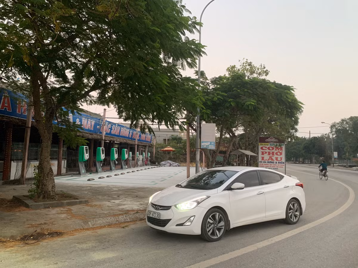 Noi soi tram sac o to “xin so” bai bien Quat Lam