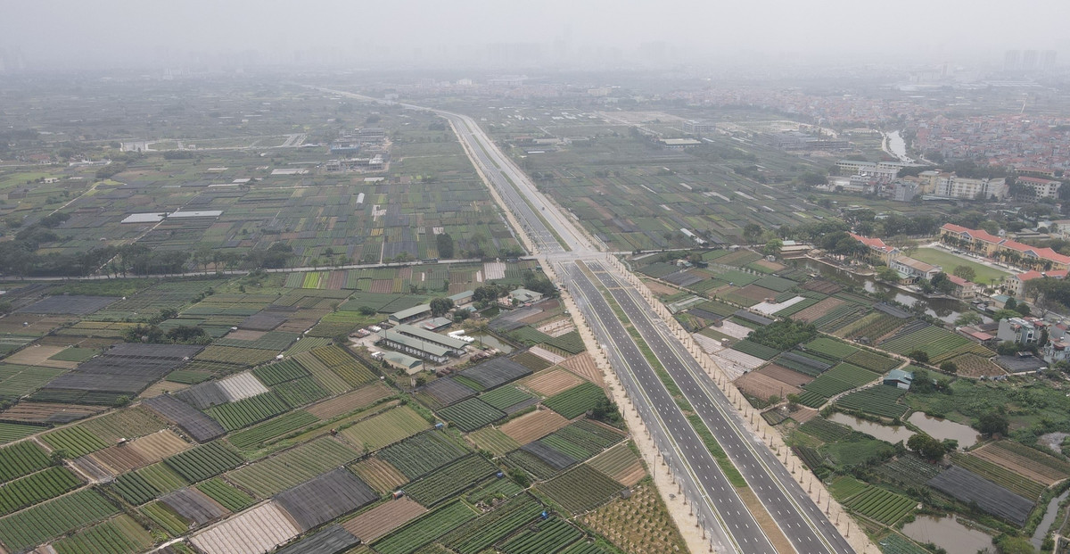 Đoạn 3 (giai đoạn 3) của dự án có chiều dài hơn 3 km đoạn từ đường Văn Tiến Dũng đến phường Thượng Cát quận Bắc Từ Liêm (TP Hà Nội) được thông xe kỹ thuật toàn tuyến vào cuối năm 2020. Đường chạy qua ba phường Minh Khai, Tây Tựu, Thượng Cát và phần lớn đi qua đất nông nghiệp.