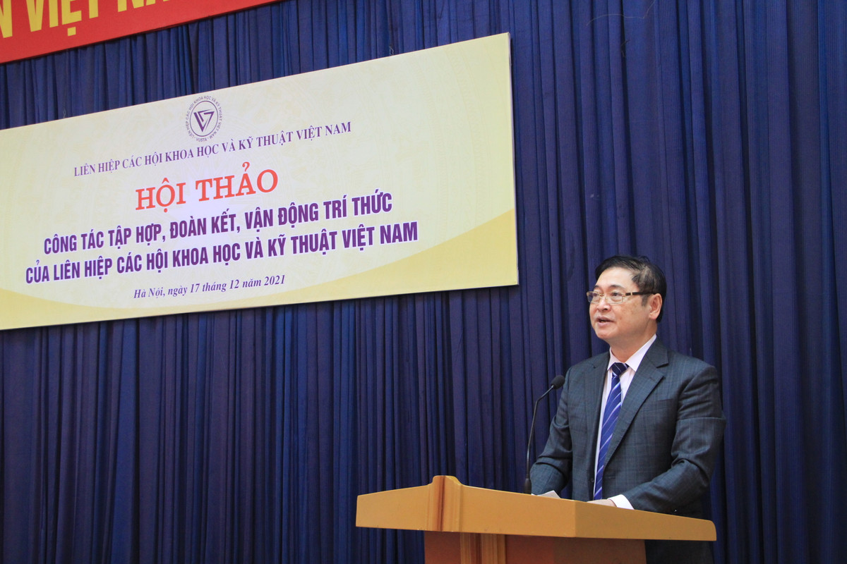 Tap hop, doan ket va phat huy suc sang tao cua doi ngu tri thuc