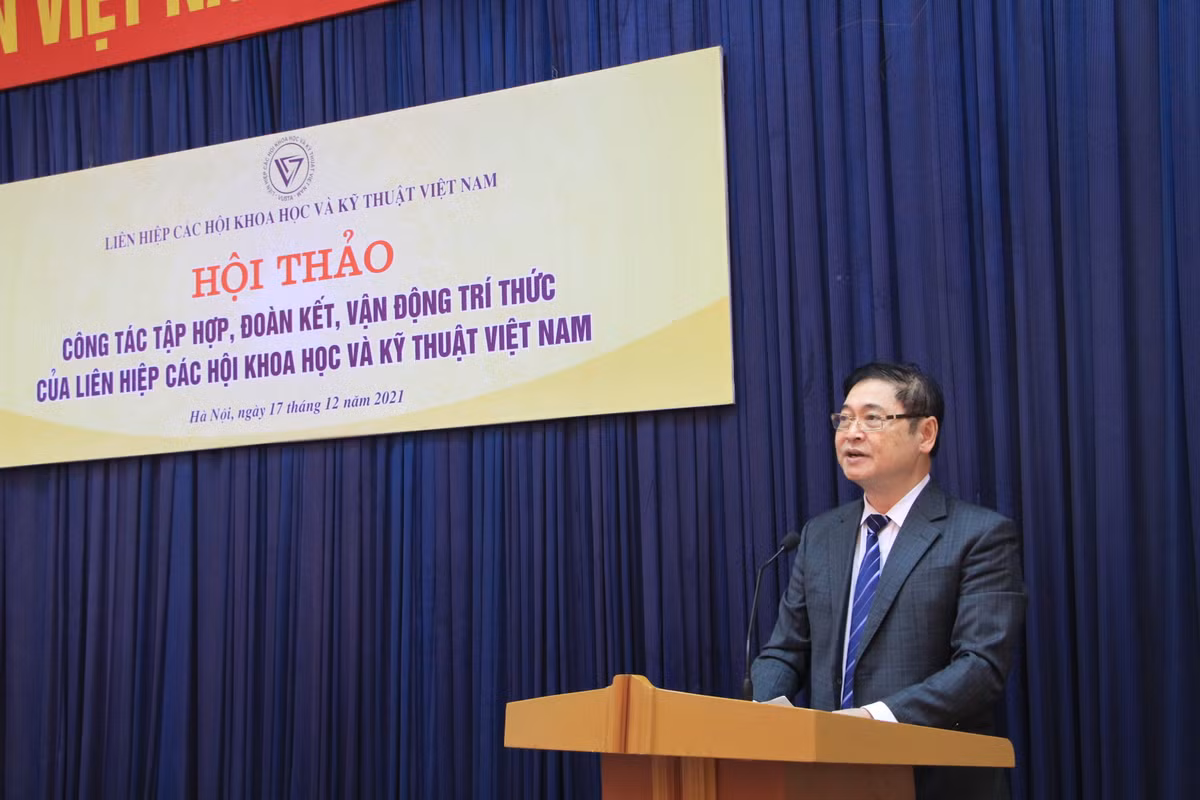 Tap hop, doan ket va phat huy suc sang tao cua doi ngu tri thuc