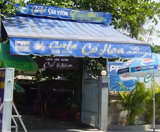 Chỉ trong vòng 10 ngày, trên địa bàn tỉnh Bà Rịa – Vũng Tàu liên tiếp xảy ra hai vụ án đặc biệt nghiêm trọng, vì vậy Ban Giám đốc công an tỉnh đã quyết định lập ra chuyên án 909G, nhằm nhanh chóng tìm ra hung thủ. Trong quá trình phá án, ban chuyên án nhận định, cách chọn địa điểm, đối tượng và cách giết người của 2 vụ án này khá giống nhau: Hung thủ thường chọn địa điểm gây án là những quán cà phê ở chỗ vắng. (Ảnh minh họa, nguồn internet) 