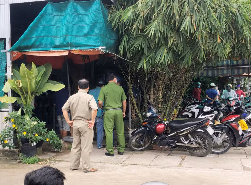 Nạn nhân mà đối tượng nhắm đến là những cô gái trẻ, giết xong rồi hãm hiếp và cướp tài sản. Vì vậy, ban chuyên án đánh giá khả năng hung thủ của cả 2 vụ án đều do một đối tượng thực hiện. Trong quá trình sàng lọc các đối tượng nghi vấn, cơ quan công an thấy nổi lên Lê Minh Hiếu (SN 1982, trú tại xã Hòa Hưng, huyện Xuyên Mộc, tỉnh Bà Rịa – Vũng Tàu). (Ảnh minh họa, nguồn internet) 