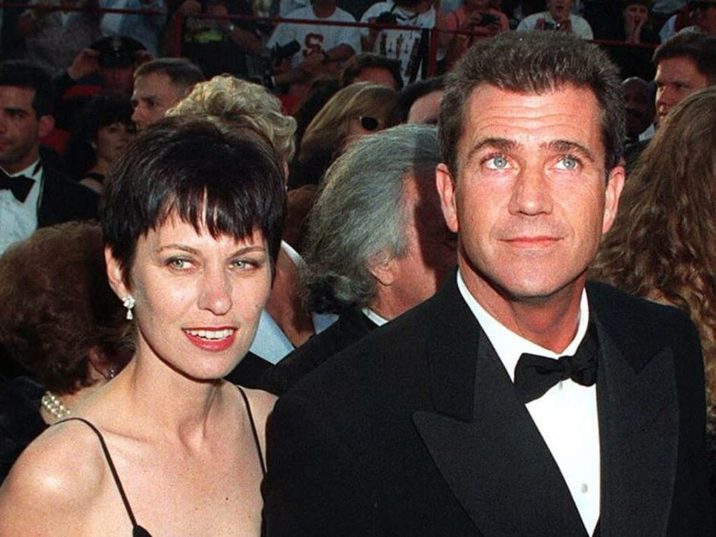 9. Mel Gibson và Robyn Moore: Thỏa thuận gần nửa tỷ USD giữa nam diễn viên Mel Gibson và Robyn Moore vẫn là vụ ly hôn tốn kém nhất lịch sử Hollywood. Con số 425 triệu USD cũng tương đương với một nửa tài sản ròng của nam diễn viên khi đó.