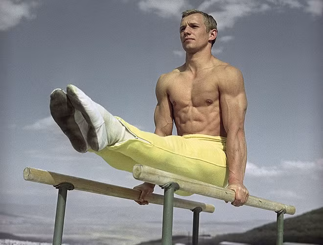 VĐV thể dục dụng cụ Sergei Diomidov từng đạt huy chương bạc (năm 1965) và đồng (1966) trong giải vô địch Liên Xô.