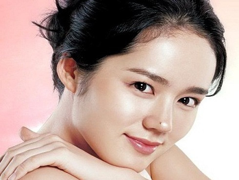 Đặc biệt trong năm Kỷ Hợi, khi xem tướng nốt ruồi, người nào có nốt ruồi may mắn ở đầu mũi thì chứng tỏ công việc của họ đang vô cùng suôn sẻ, thăng tiến ầm ầm, tài lộc cũng theo đó mà tăng lên không ngừng, tiền nhiều không phải lo toan.