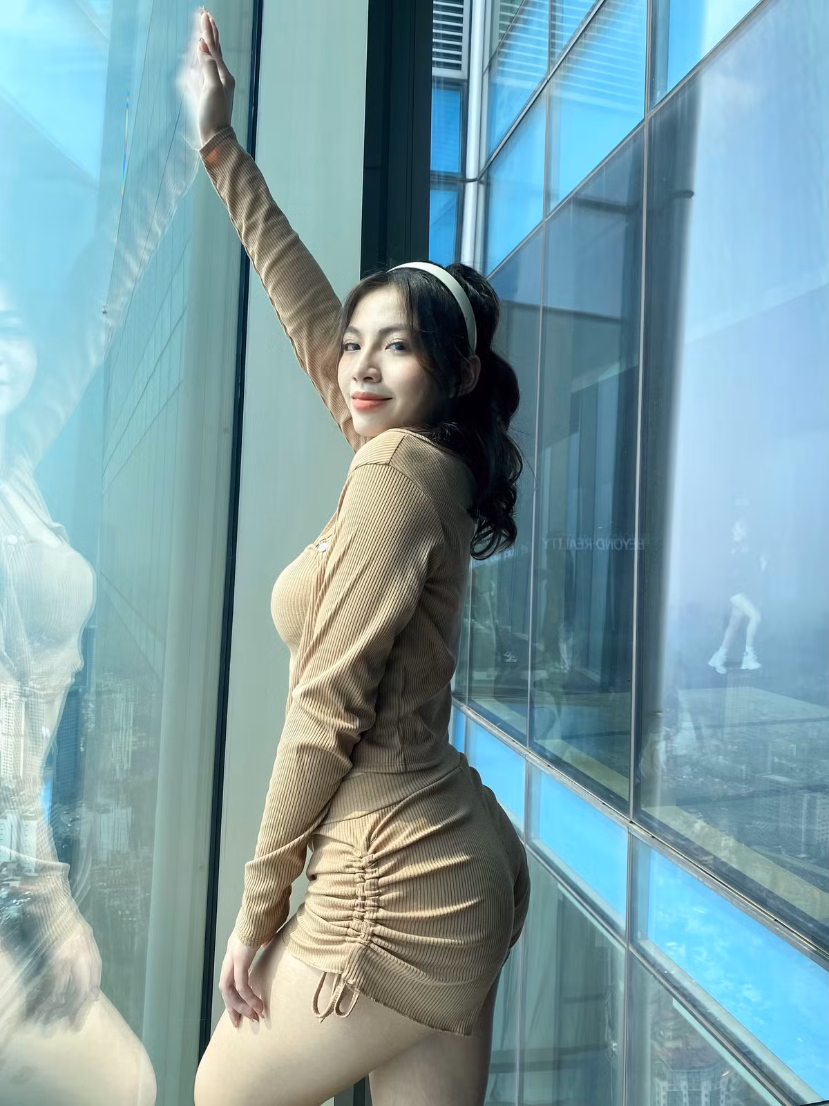 Nàng hot girl Nóng cùng World Cup sinh năm 2003. Ngoài việc học, cô nữ sinh này cũng là một người mẫu ảnh.