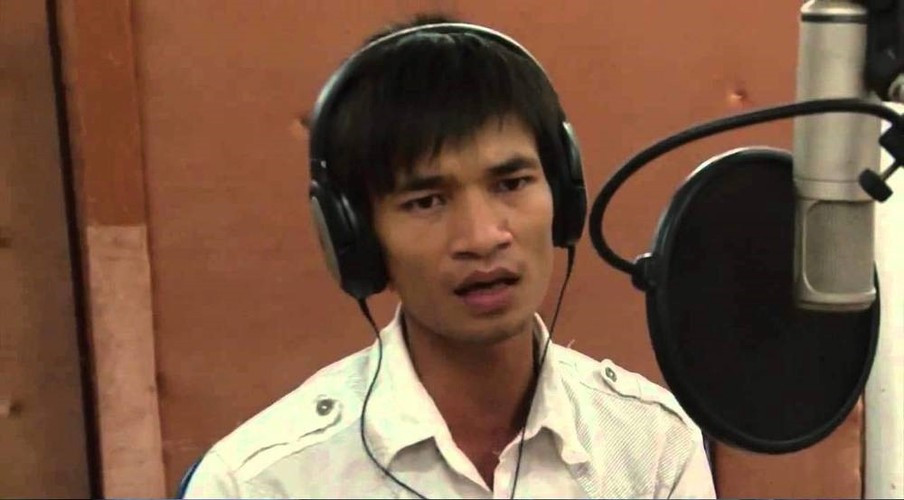 Sau 8 năm nổi tiếng, trên mạng xã hội, thỉnh thoảng Lệ Rơi vẫn cập nhật hình ảnh về bản thân.