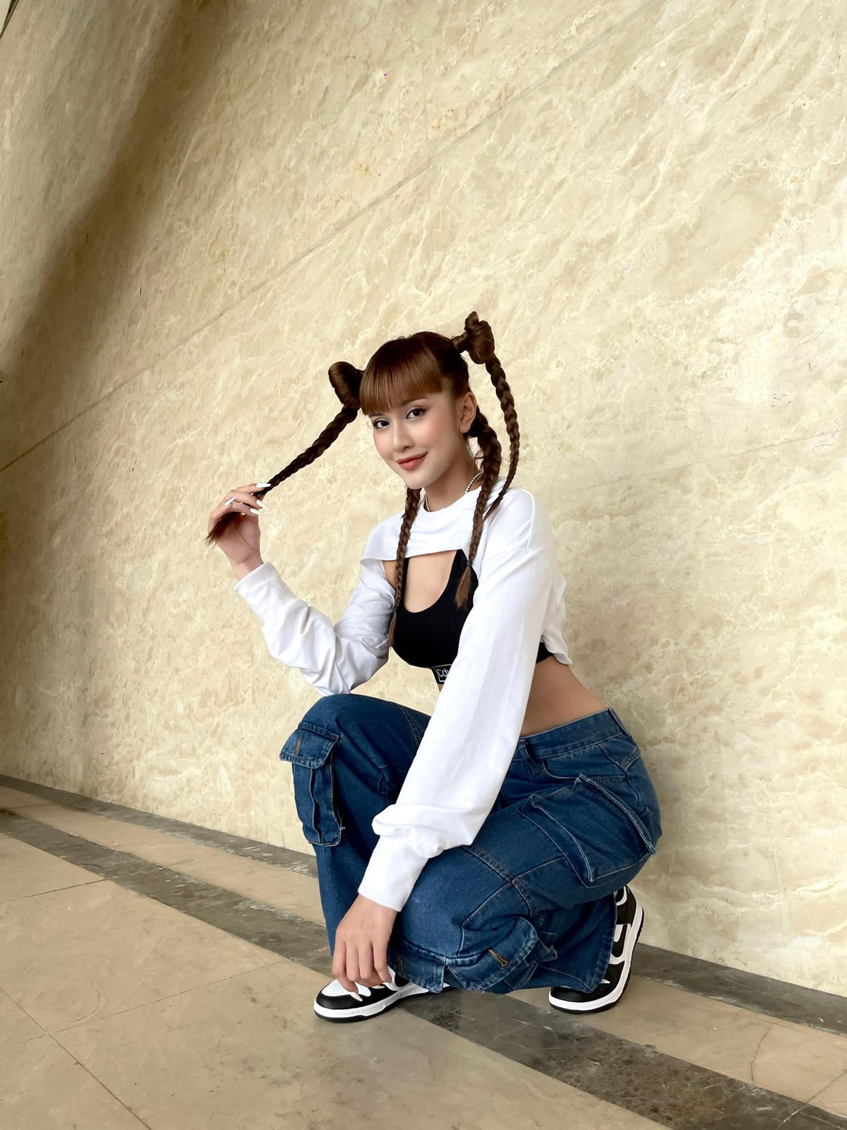 Ban đầu, khi đến với nghề DJ, Thùy Linh bị gia đình phản đối. Nhưng chân dài quê Thanh Hóa vẫn quyết tâm theo đuổi đam mê và chứng minh cho bố mẹ thấy, DJ không phải là công việc xấu.