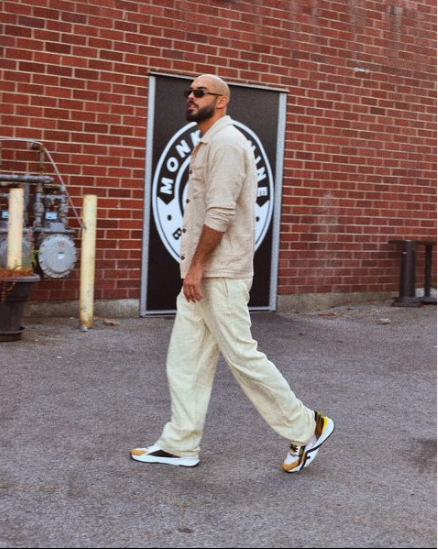 Sau 9 năm Omar đã thay đổi rất nhiều, nhưng anh vẫn giữ được nét nam tính "hút" fan. Ảnh: IGNV